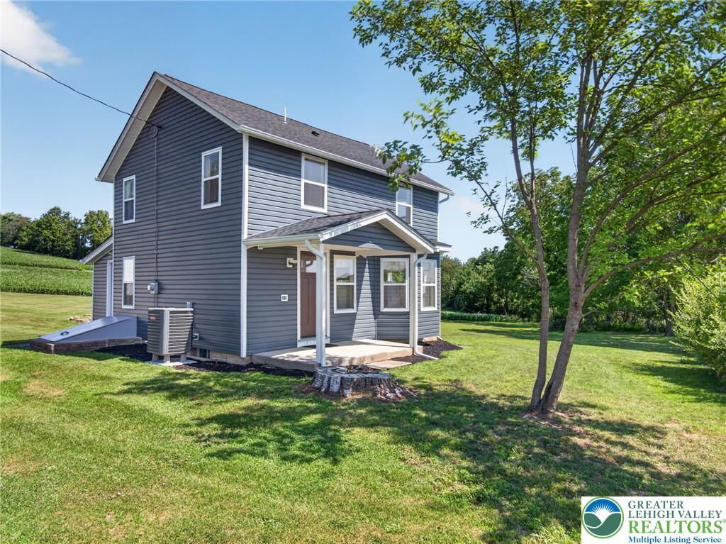 Property Photo:  291 E Dannersville Road  PA 18067 