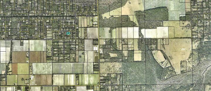 Property Photo: 2828 Briarwood Street FL 32110