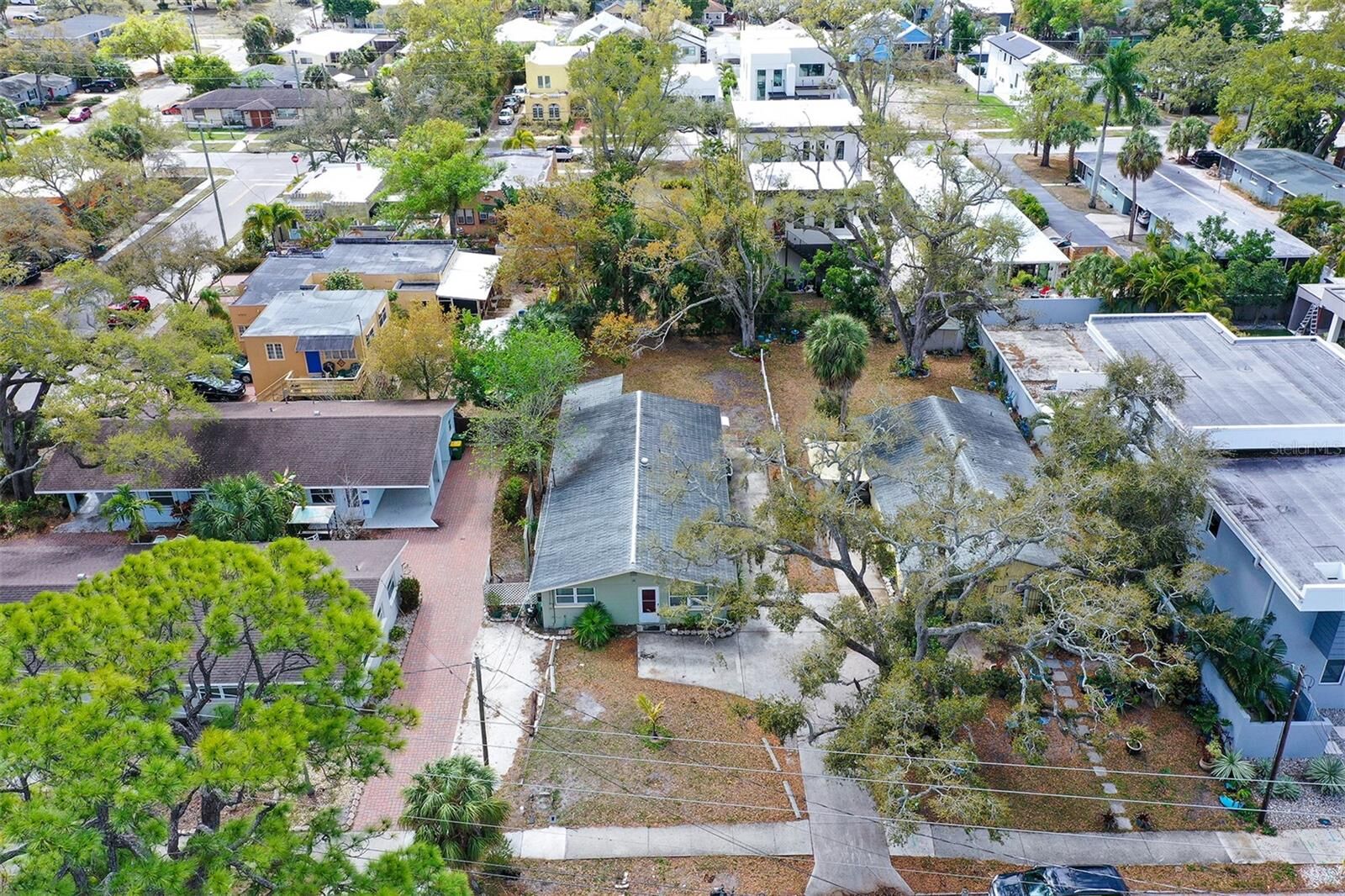 Property Photo: 1850 7th Street FL 34236