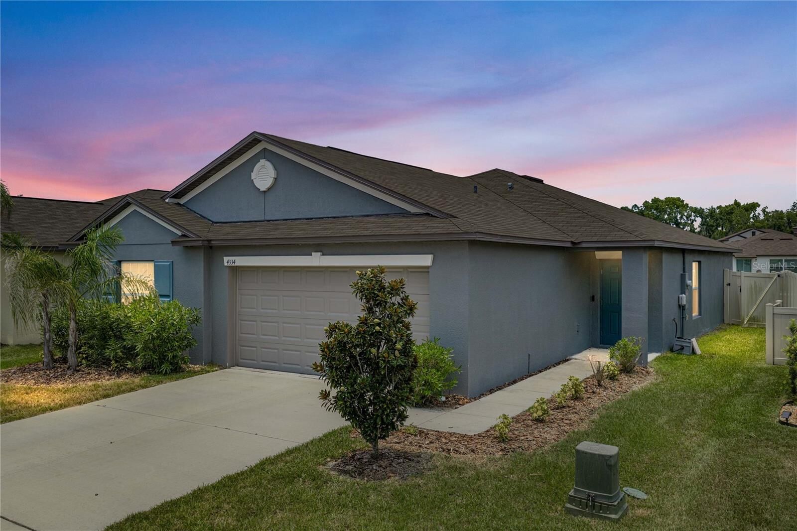 Property Photo: 4334 Trotters Way FL 33801