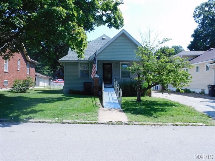 Property Photo: 412 S Virginia Avenue IL 62220