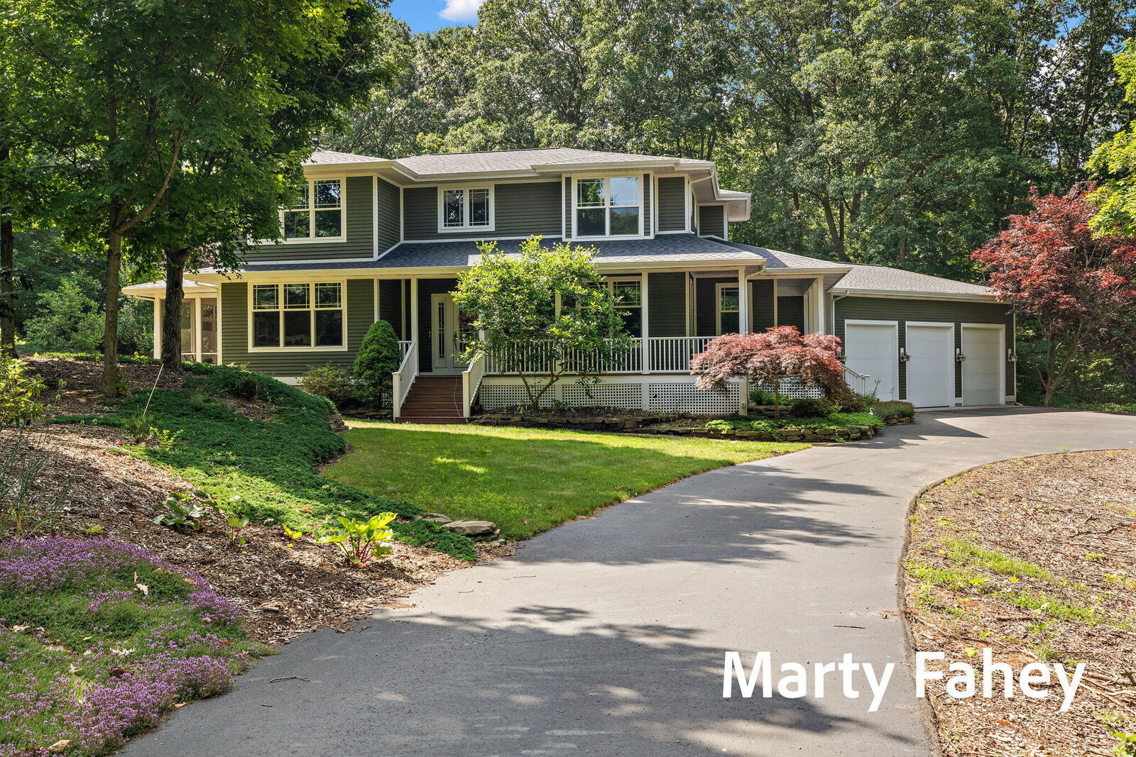 Property Photo: 17150 Majestic Ridge Court MI 49460
