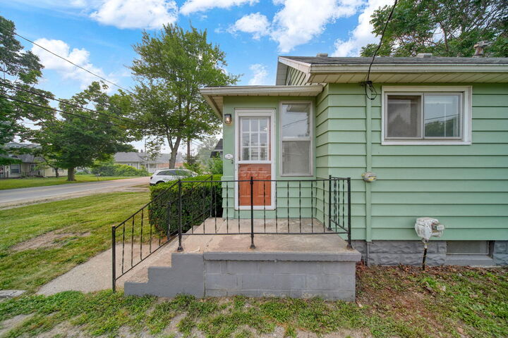 Property Photo:  414 Napoleon Road  MI 49254 