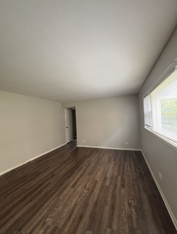 Property Photo:  2114 135th Place 2  IL 60406 