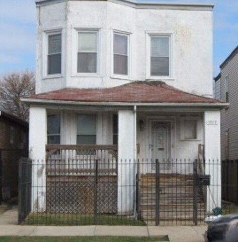 Property Photo: 1517 N Laramie Avenue IL 60651
