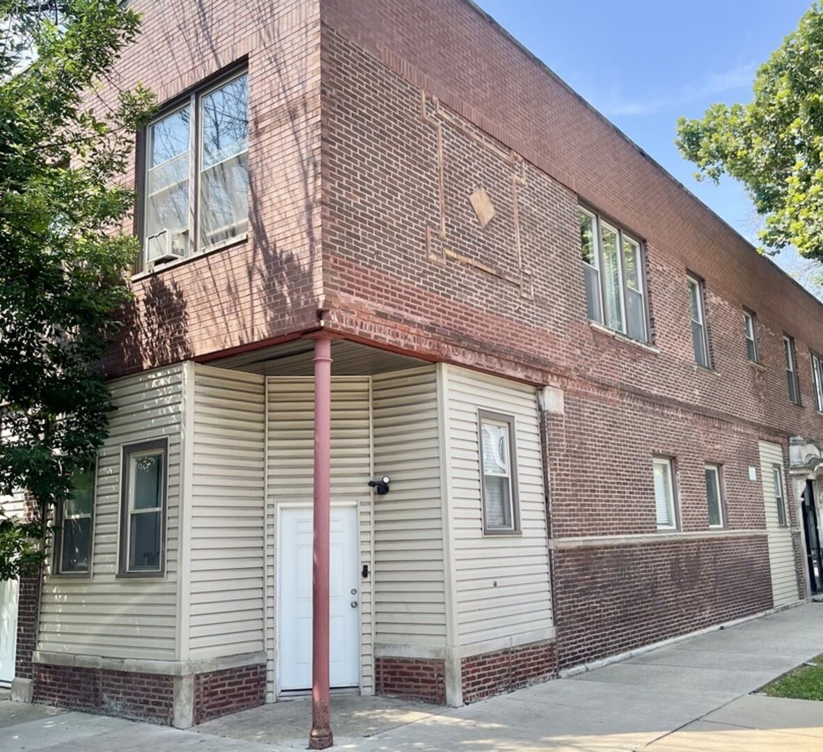 Property Photo: 3741 W Le Moyne Street IL 60651