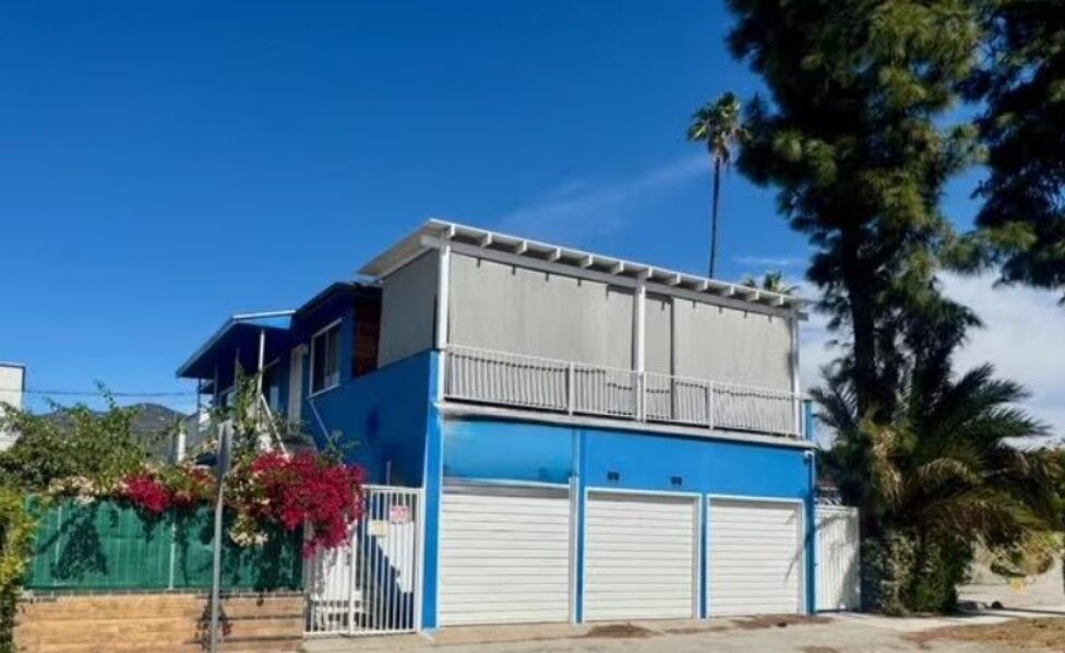 Property Photo: 405 W Broadway CA 91204