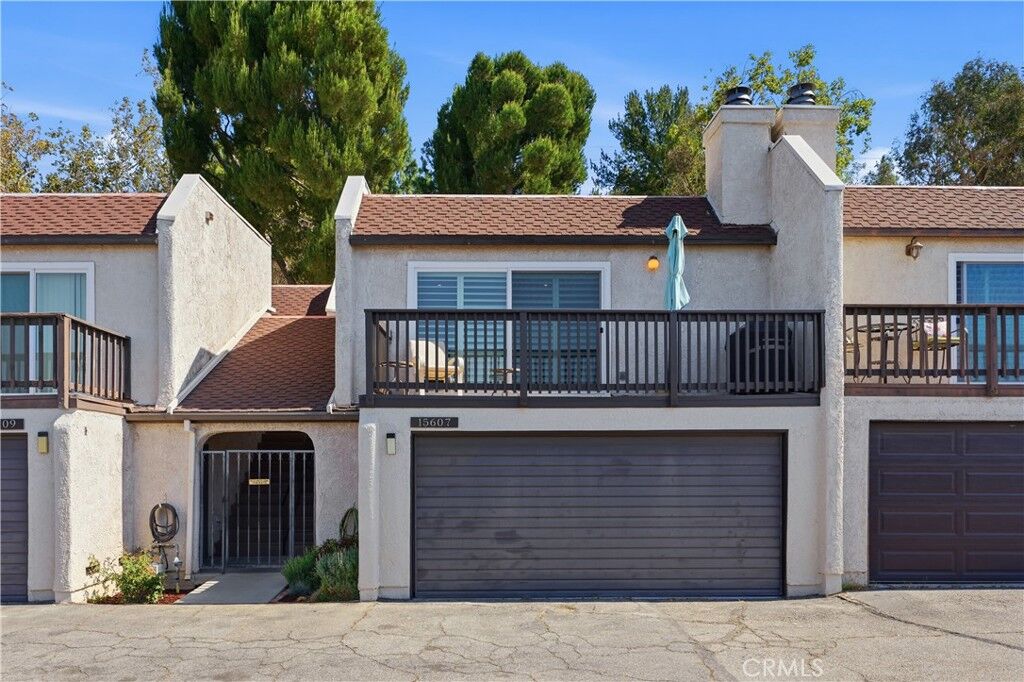 Property Photo:  15607 Crestview 85  CA 91344 