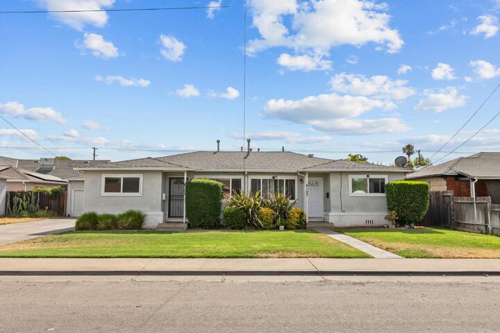 Property Photo:  6105 40th Street  CA 95824 