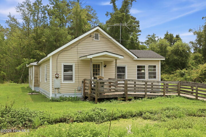 Property Photo:  800 Goat Neck Road  NC 27925 