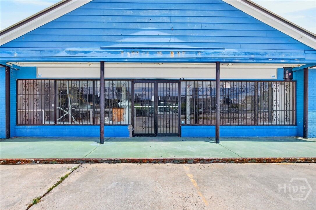 Property Photo:  104 Tibet Avenue  GA 31406 