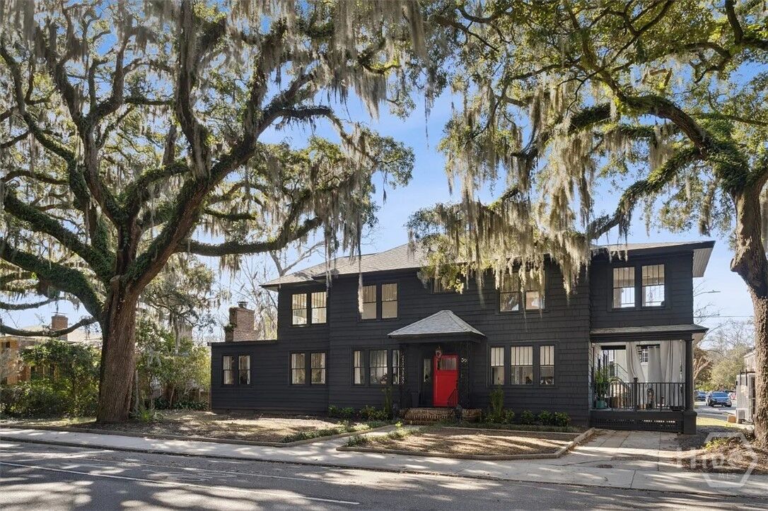Property Photo:  301 Washington Avenue  GA 31405 