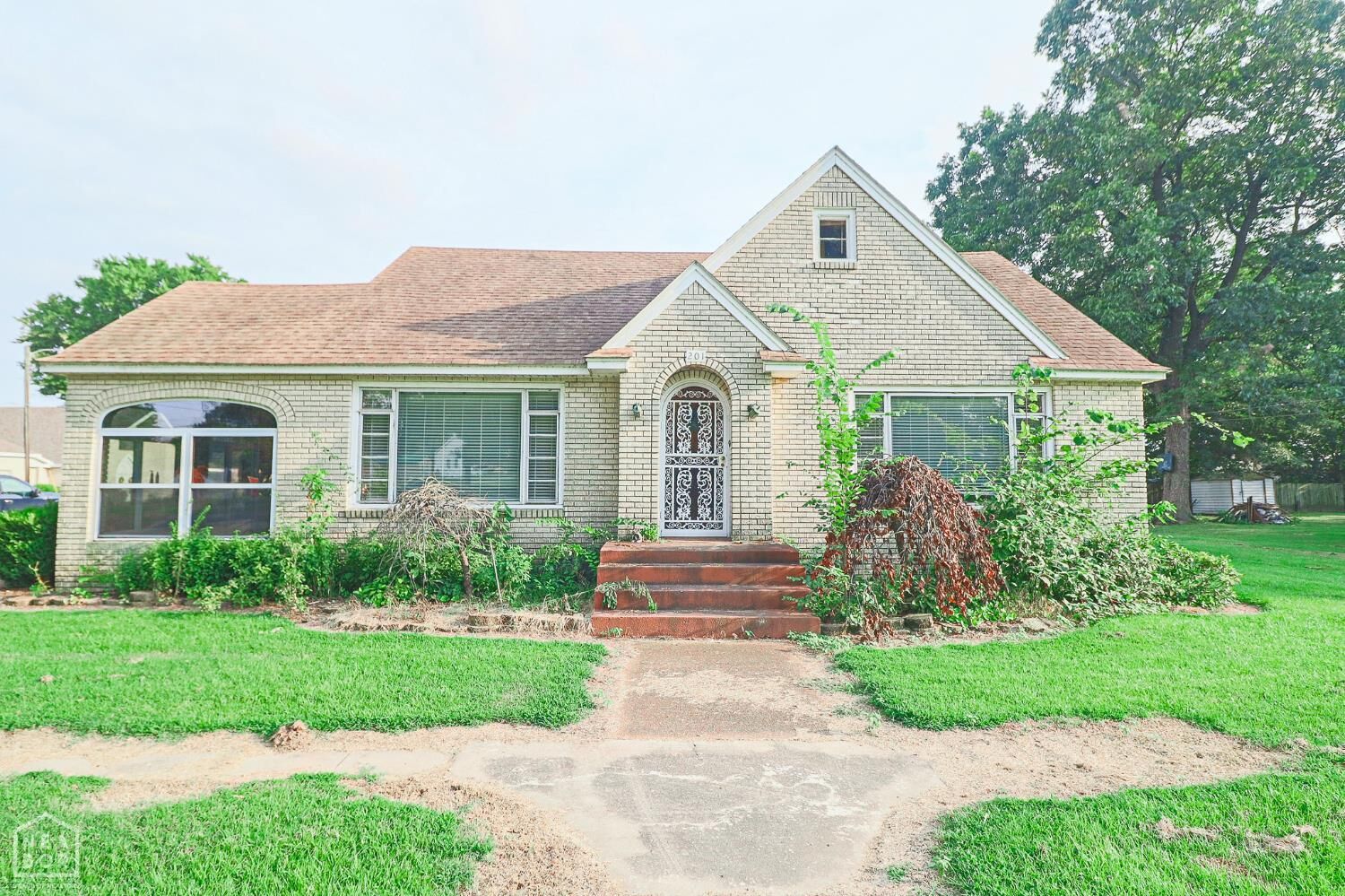 Property Photo:  201 Hughey Street  AR 72471 