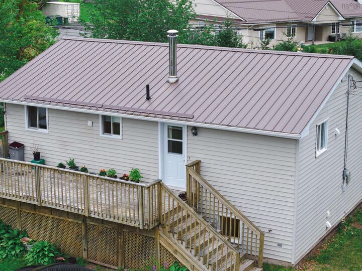 Property Photo:  3 Windcrest Avenue  NS B0N 2J0 
