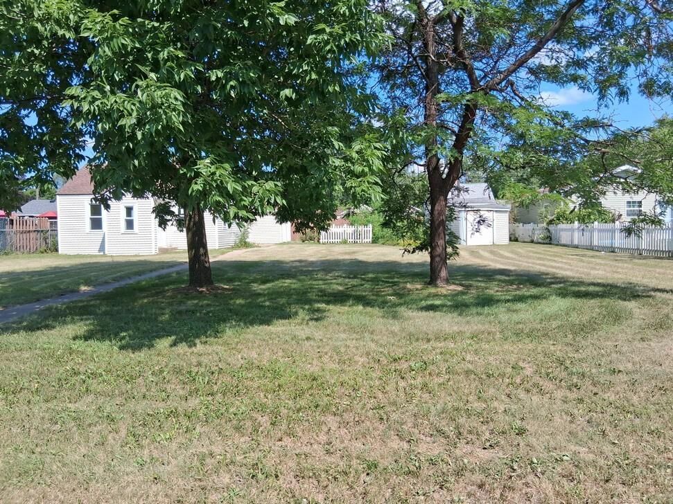 Property Photo:  212 37th Avenue N  MN 56303 