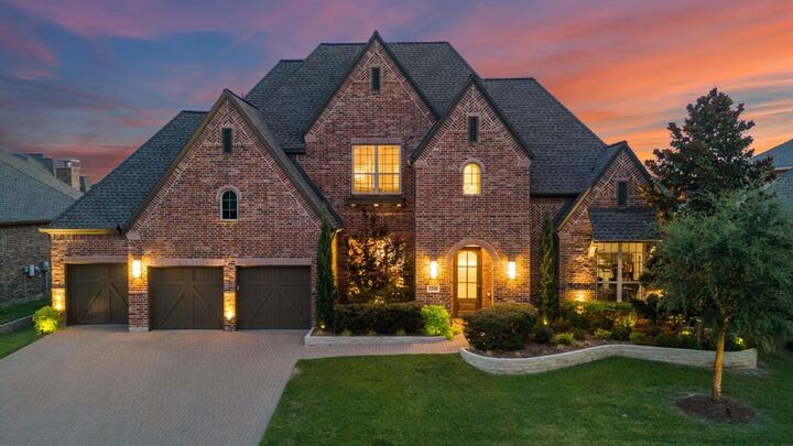 Property Photo: 1206 Baird Way TX 75009