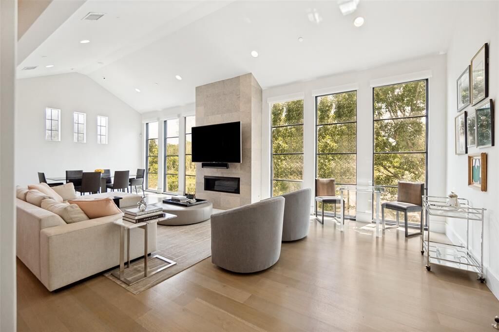 Property Photo: 4502 Abbott Avenue 317 TX 75205