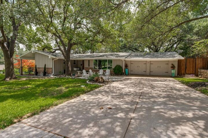 Property Photo: 4236 Shannon Drive TX 76116