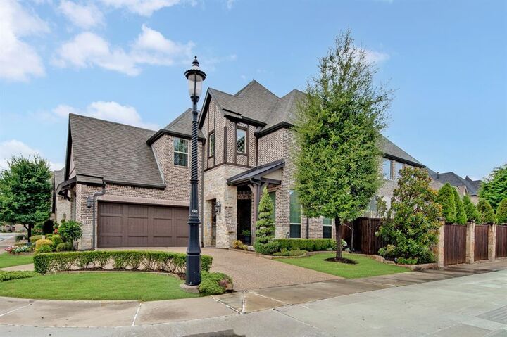 Property Photo: 904 Royal Minister Boulevard TX 75056