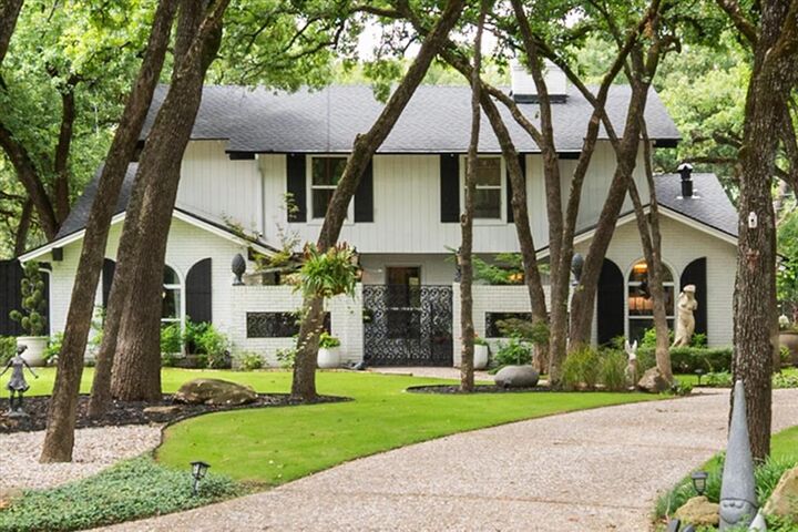 Property Photo:  2202 Highland Circle  TX 75110 