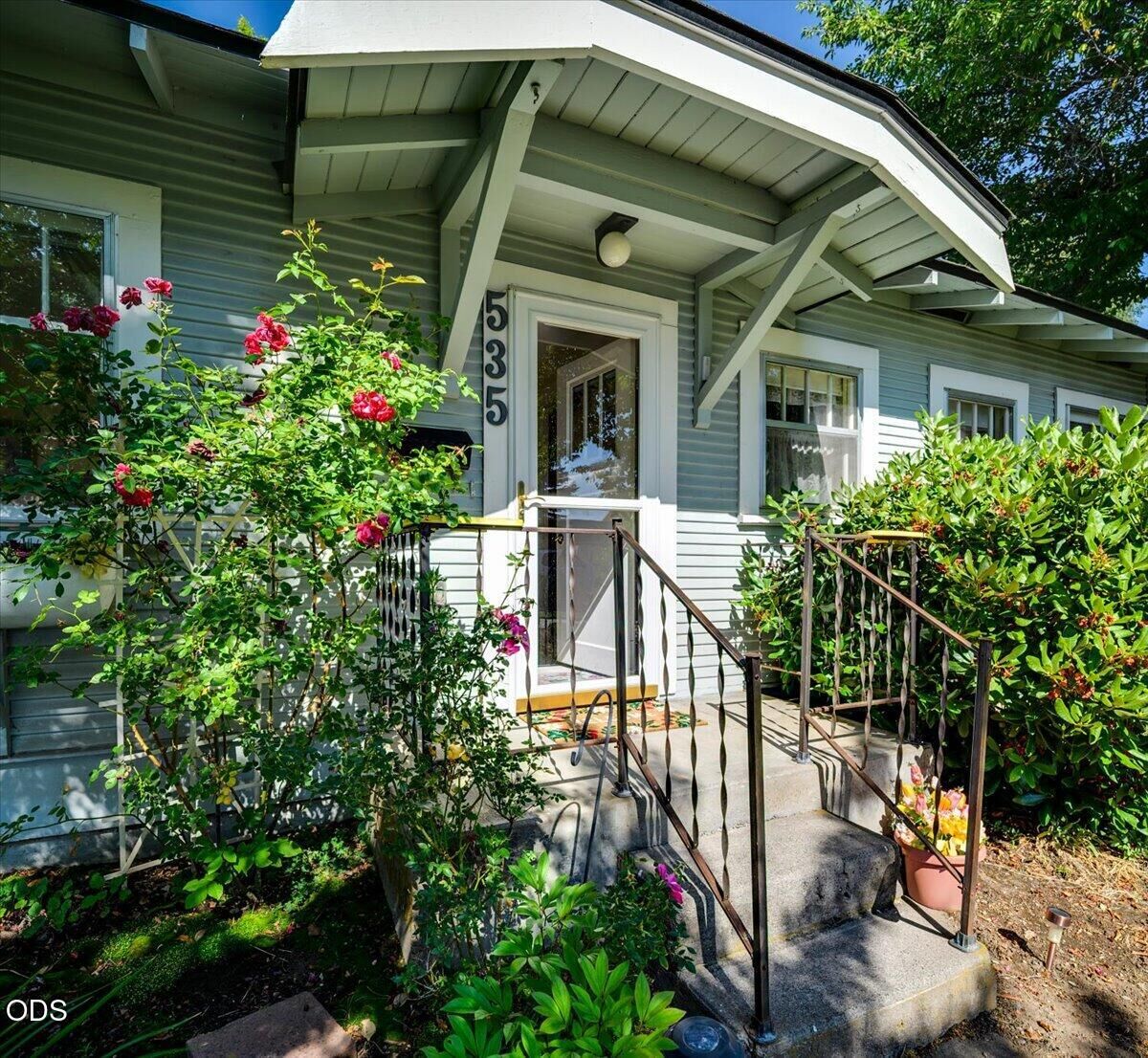 Property Photo:  535 SW 10th Street  OR 97756 