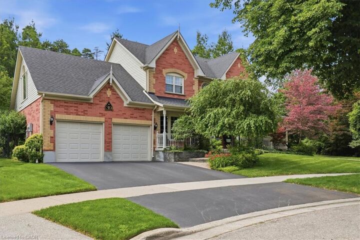 Property Photo:  39 Everwood Run  ON N2P 2B1 