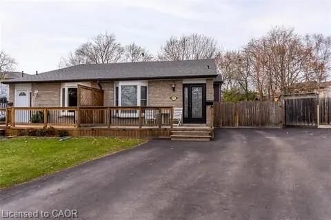 Property Photo: 2257 Hanbury Court Lower ON L7P 3V4