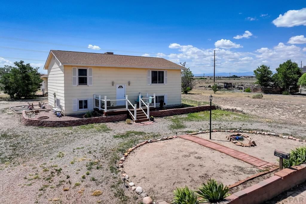 Property Photo:  355 Birchwood Dr  CO 81007 