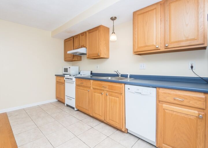 Property Photo: 10 Middle Street Ct 7 MA 02451
