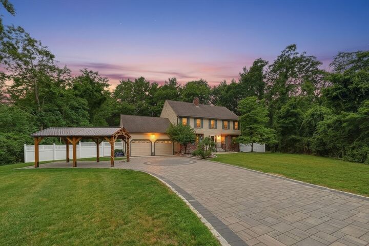 Property Photo:  5 Saw Mill Pond Road  MA 02067 