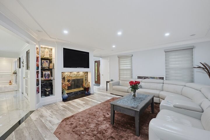 Property Photo:  5 Saw Mill Pond Road  MA 02067 