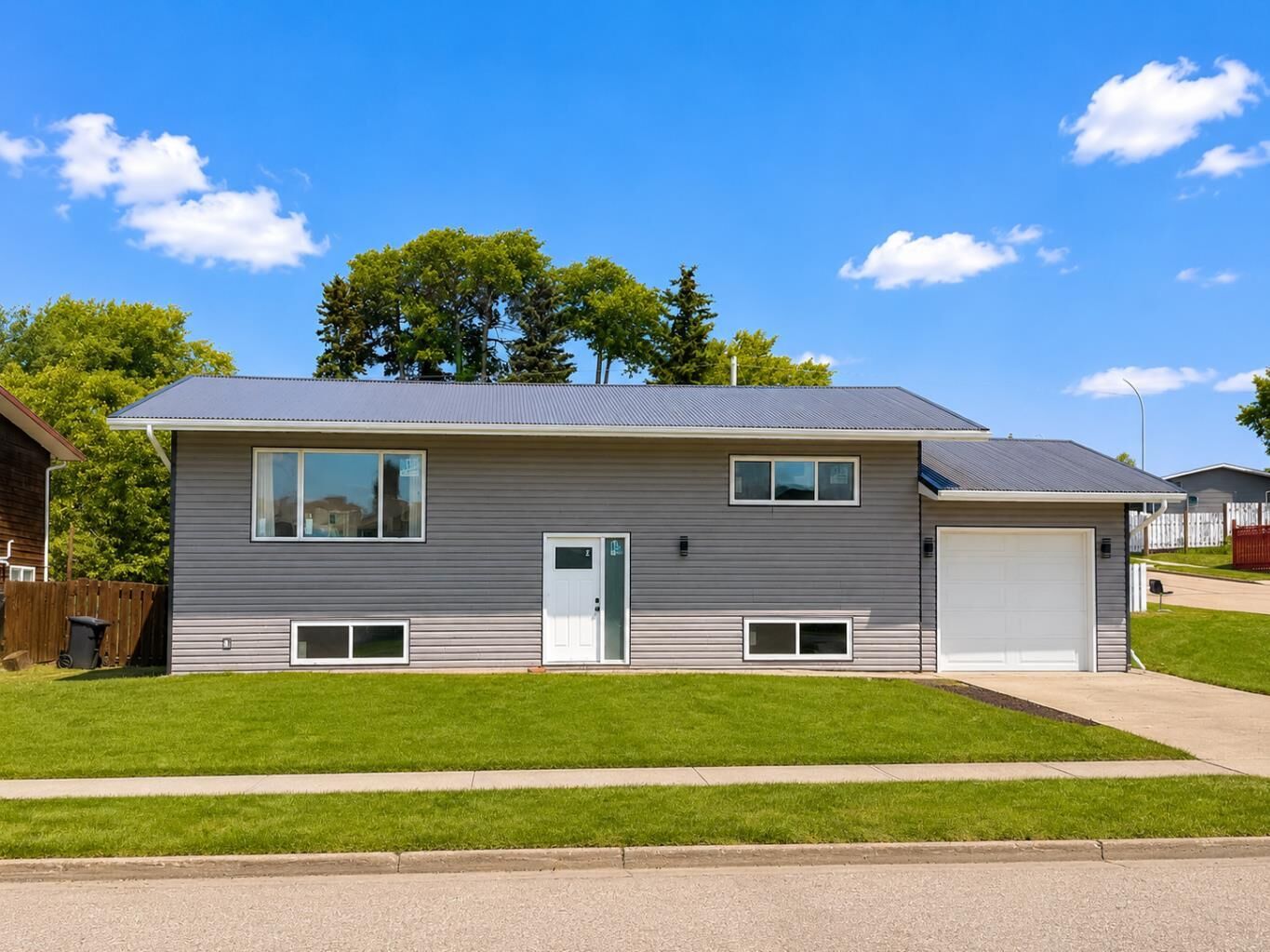 Property Photo: 10902 97th Avenue AB T0E 0Y0