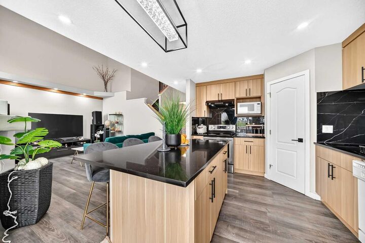 Property Photo:  92 San Diego Green NE  AB T1Y 7C5 
