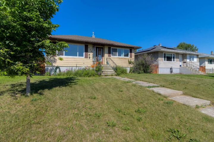 Property Photo: 630 10 Street N AB T1H 2E2