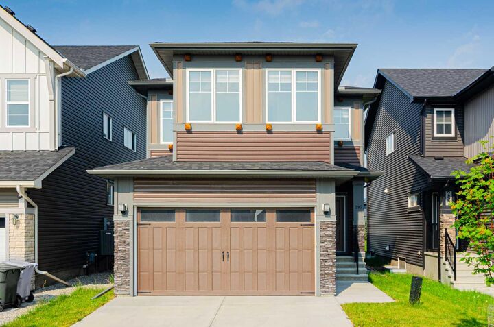 293 Carringsby Way NW — photo 1