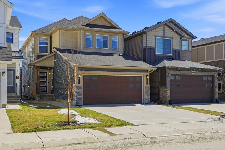 96 Homestead Grove NE — photo 1