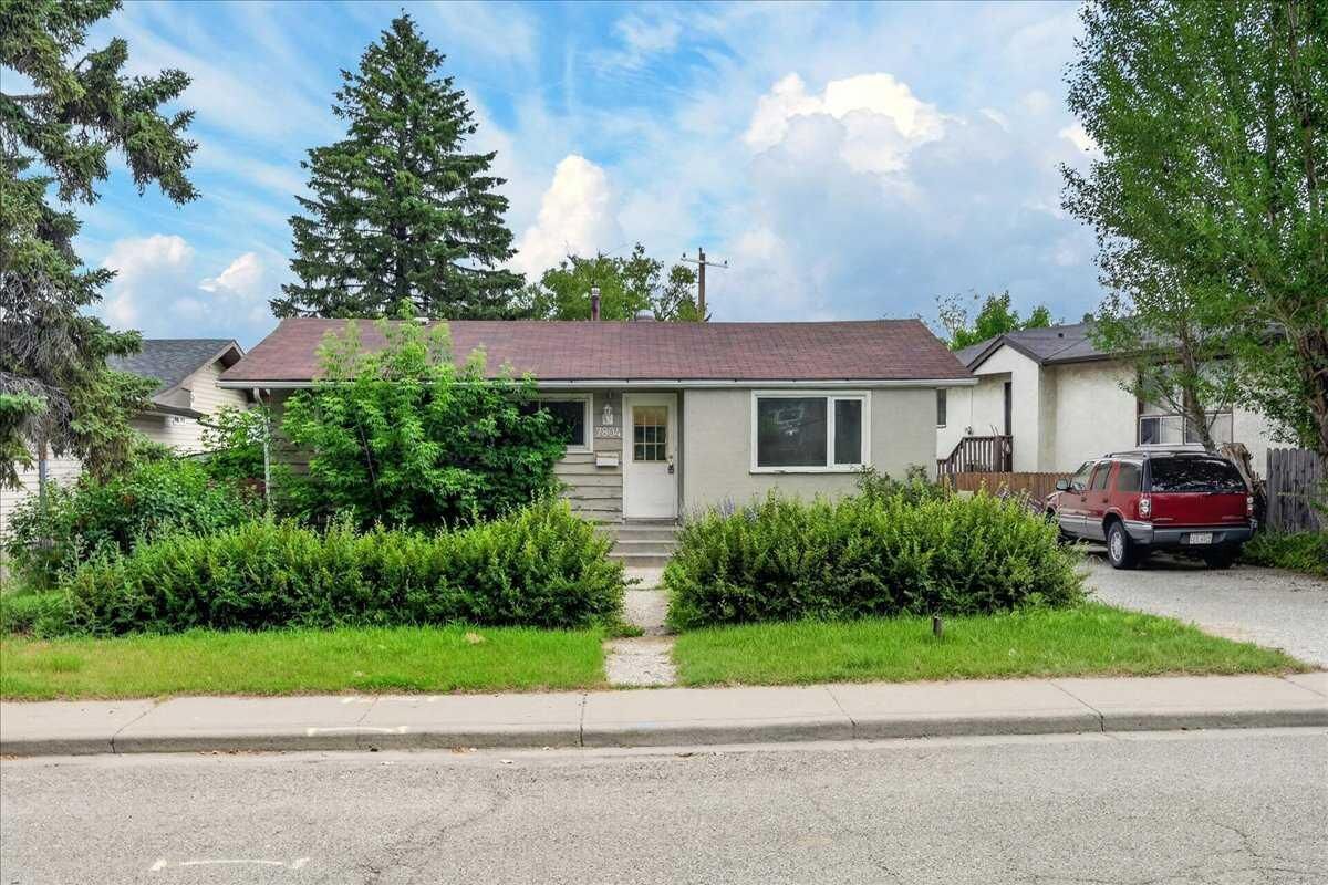 Property Photo: 7804 34 Avenue NW AB T3B 1P3