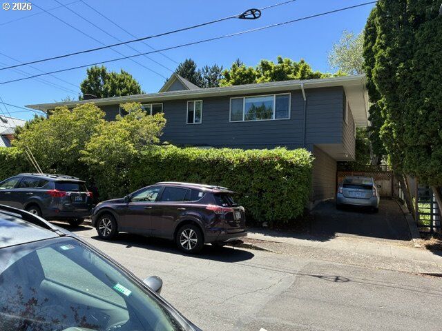 Property Photo:  1607 NE 26th Ave  OR 97232 