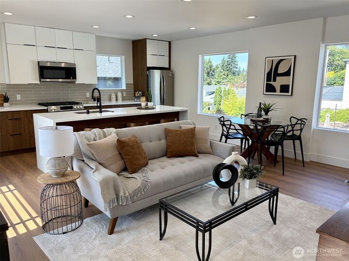 Property Photo:  9215  12th Avenue NE B  WA 98115 