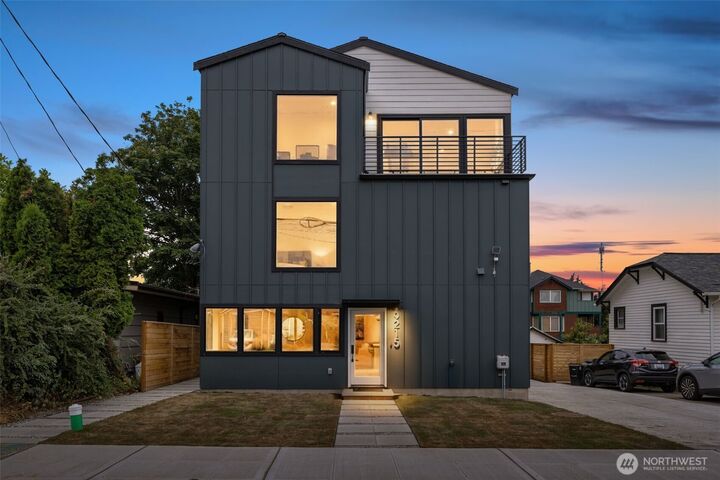 Property Photo: 9215 12th Avenue NE WA 98115