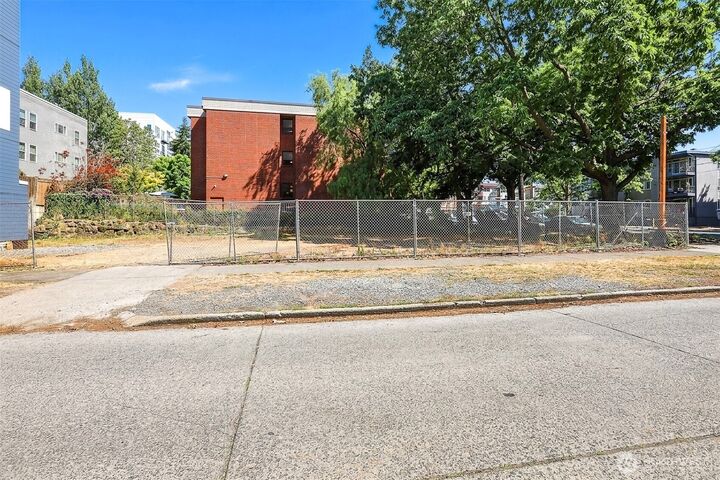 Property Photo: 1103 NW Market Street WA 98107