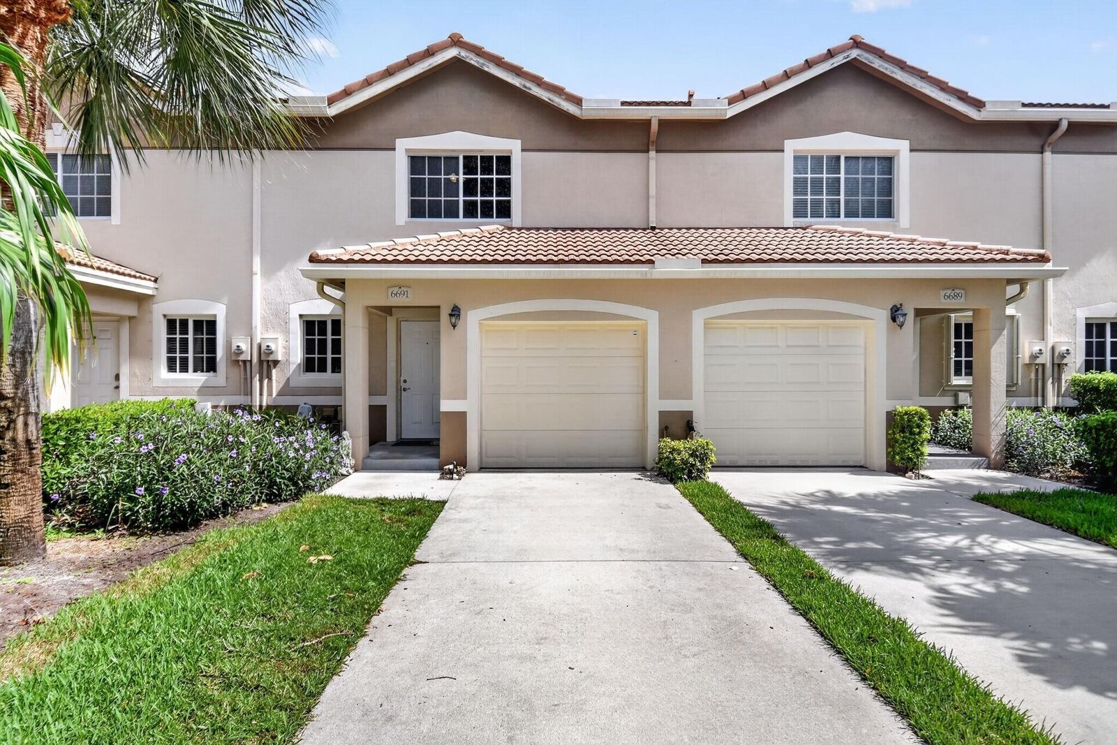 Property Photo:  6691 Old Farm Trail  FL 33437 