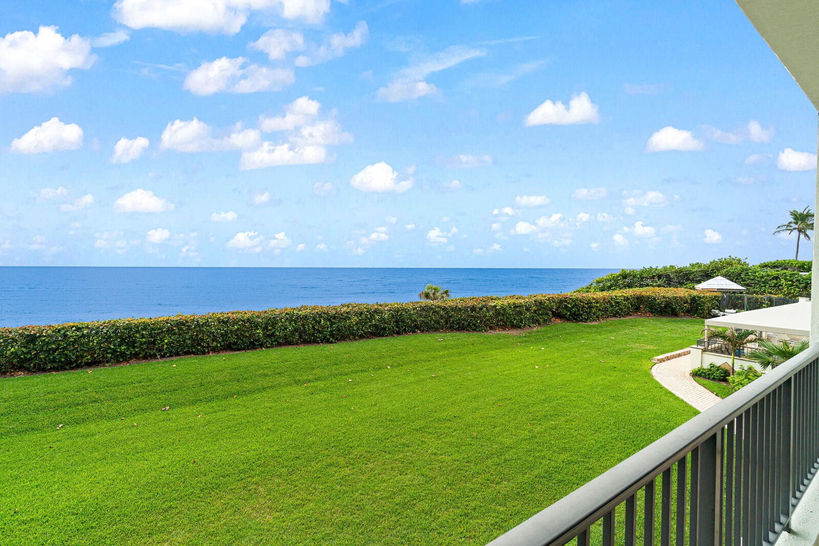 Property Photo: 800 Ocean Drive 204 FL 33408