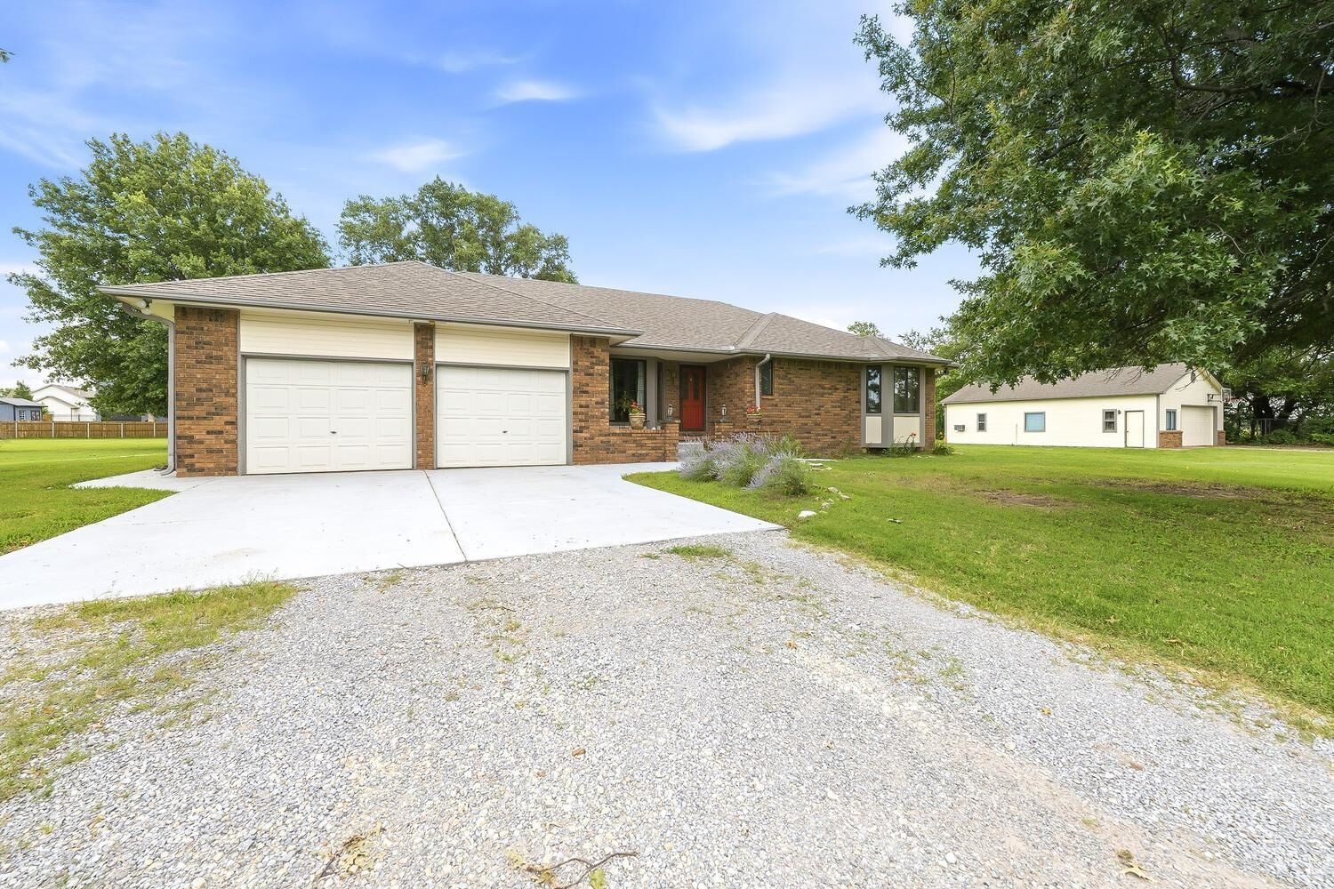 Property Photo: 7826 S Meridian St KS 67060-7626