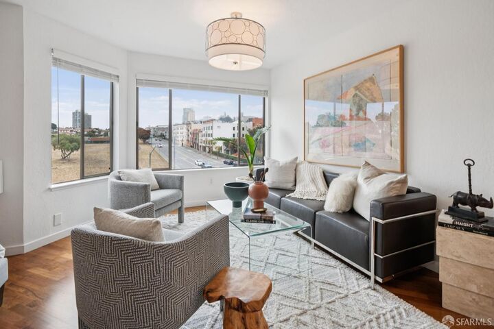 Property Photo: 3501 Laguna Street 307 CA 94123