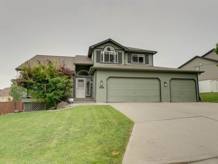 Property Photo:  18105 E Crescent Dr  WA 99016 