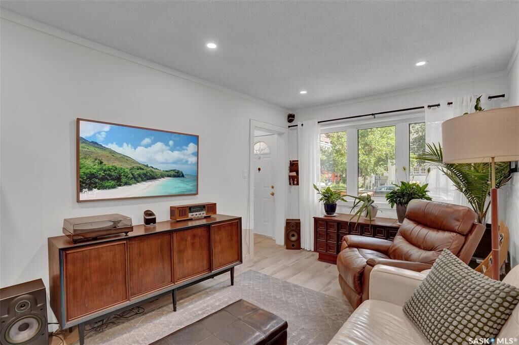 Property Photo: 2604 Robinson Street SK S4T 2R4