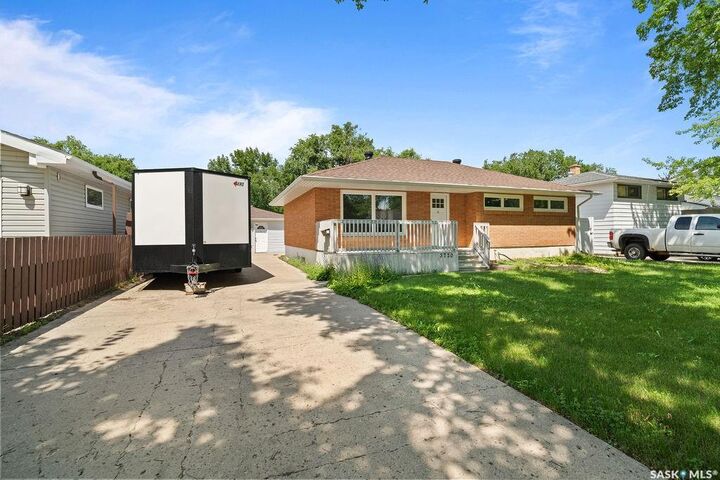 Property Photo: 3720 Allen Avenue SK S4S 1A2