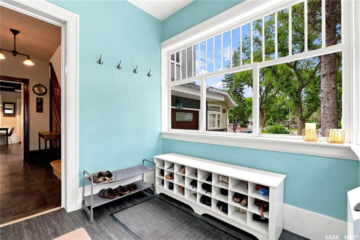 Property Photo:  616 Rusholme Road  SK S7L 0G7 