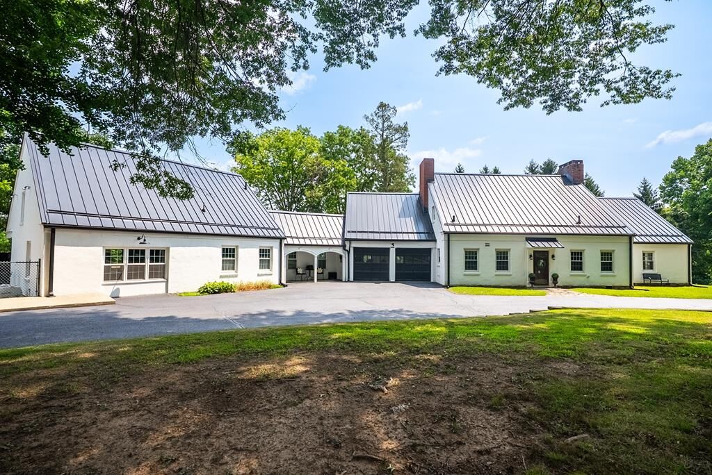 Property Photo: 2 Turnberry Lane OH 45601